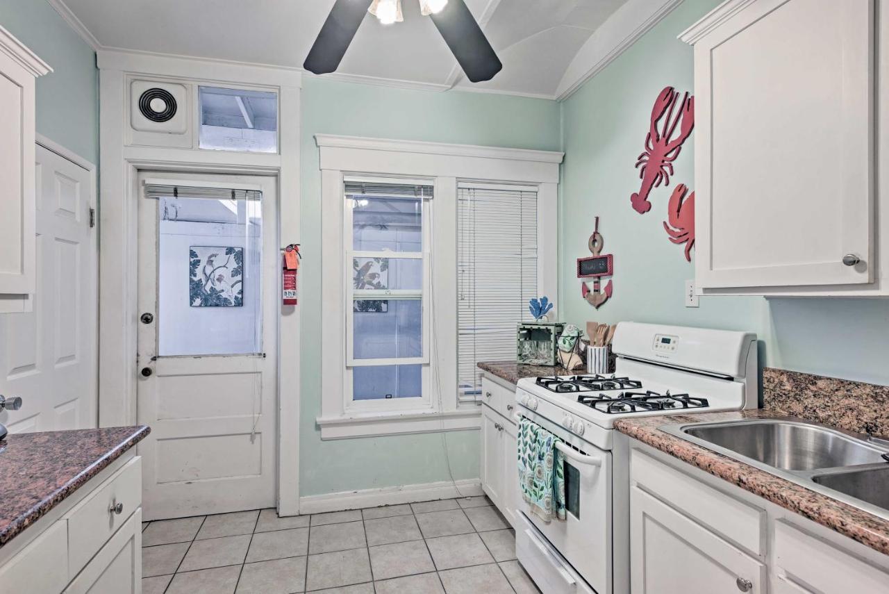 Sunny Catalina Island Home - Steps To Avalon Bay! Exterior photo